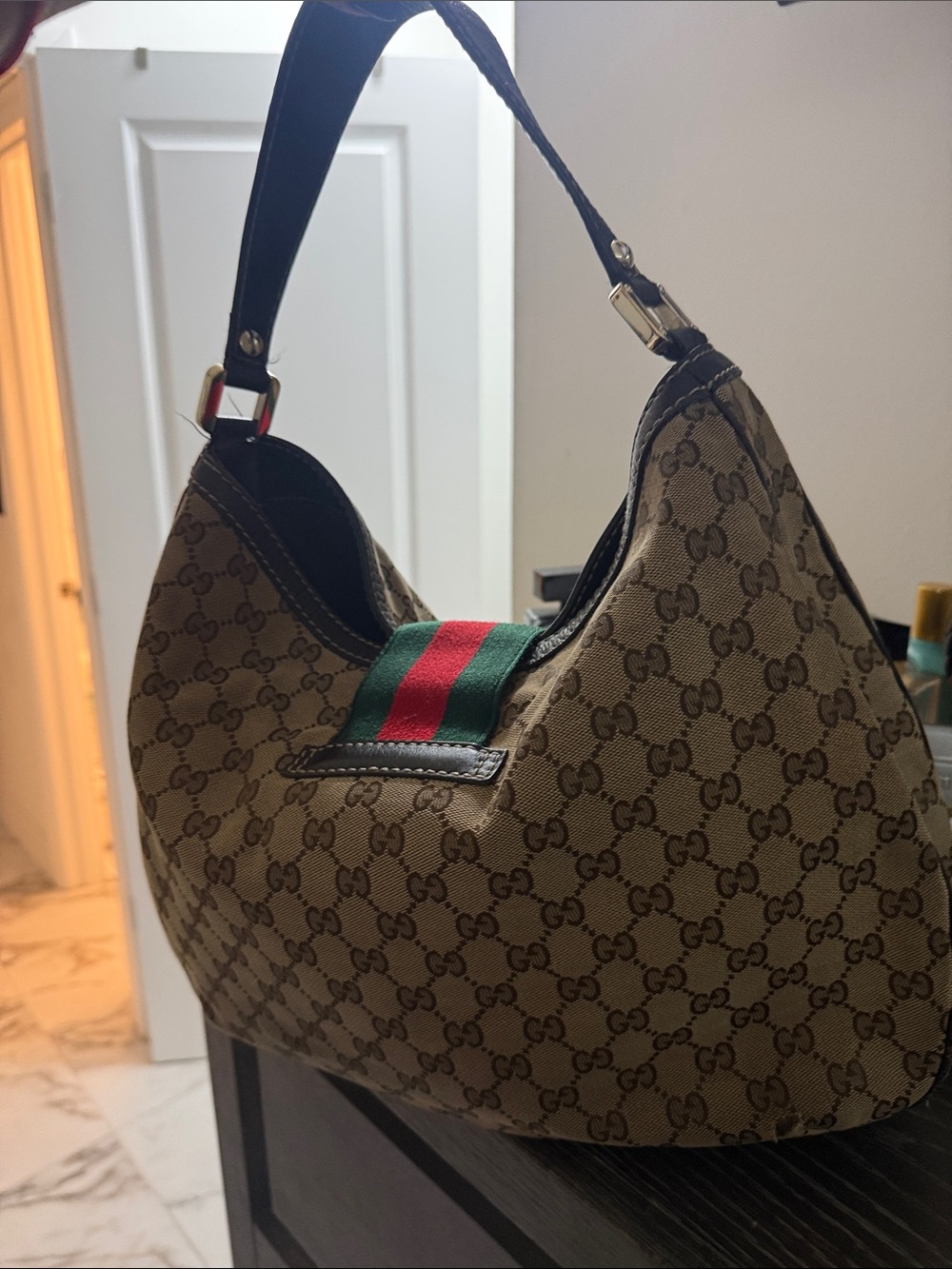 Gucci Beige GG Canvas Shoulder Bag with Green-Red Web Stripe - Picture 3 of 9